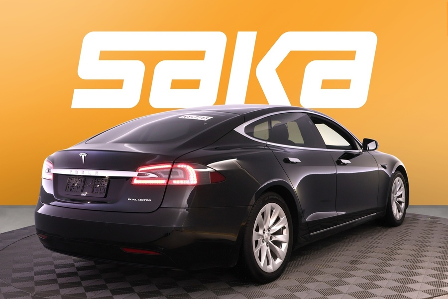 Tesla Model S vaihtoauto