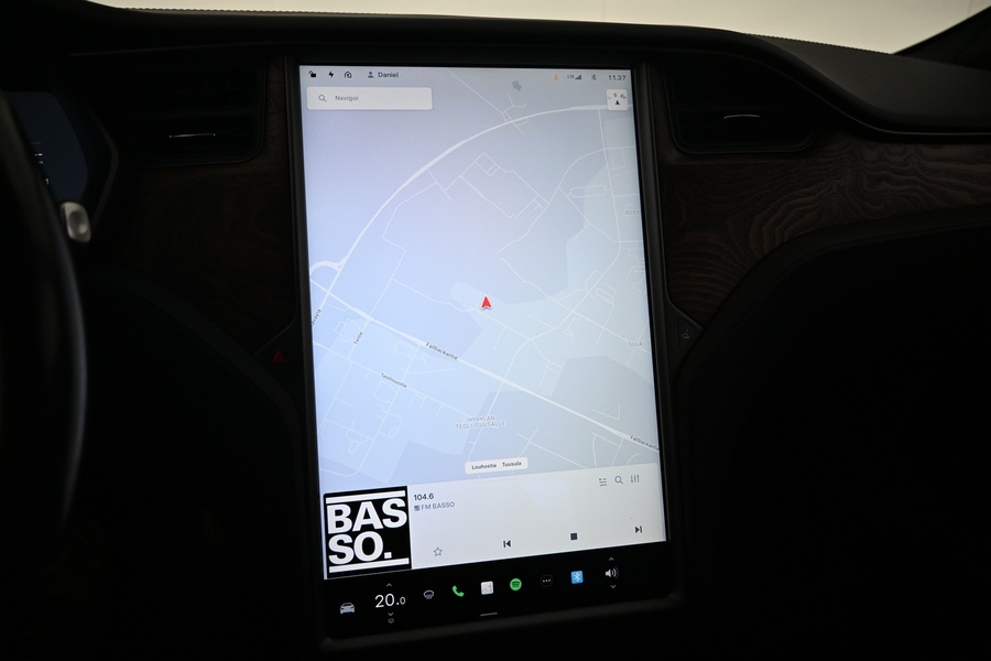 Tesla Model S vaihtoauto