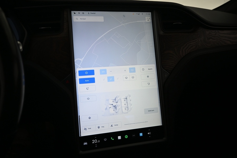 Tesla Model S vaihtoauto