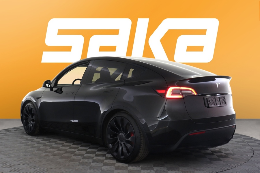 Tesla Model Y vaihtoauto