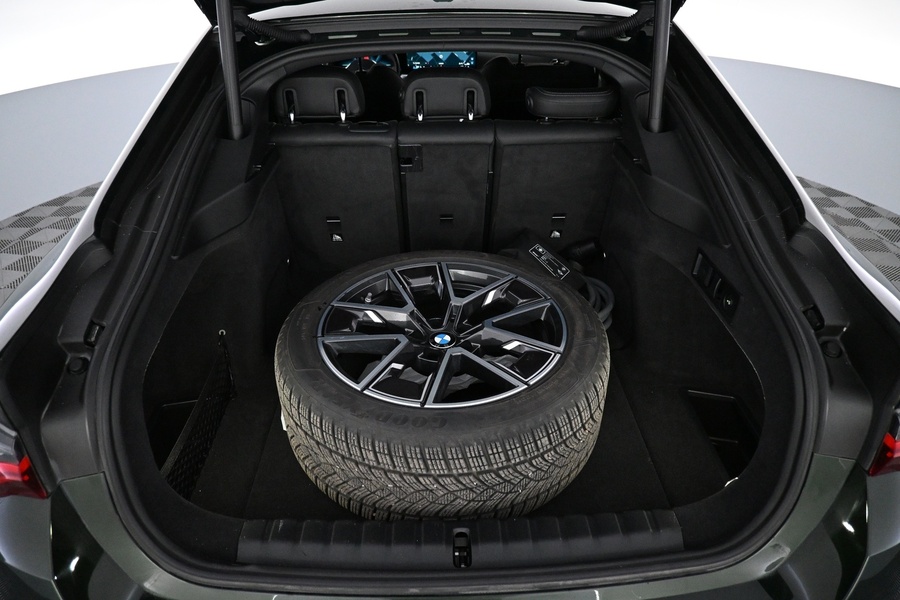 BMW i4 M50 vaihtoauto