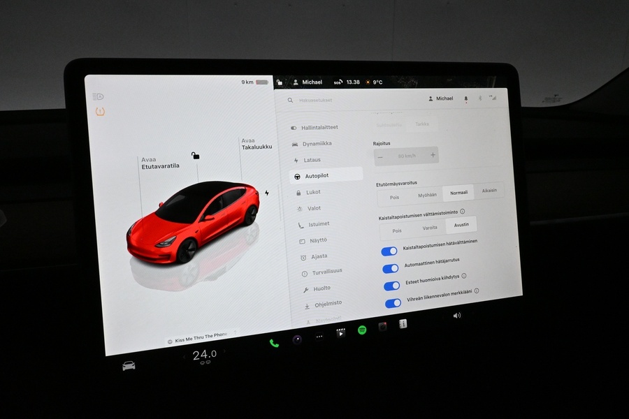 Tesla Model 3 vaihtoauto