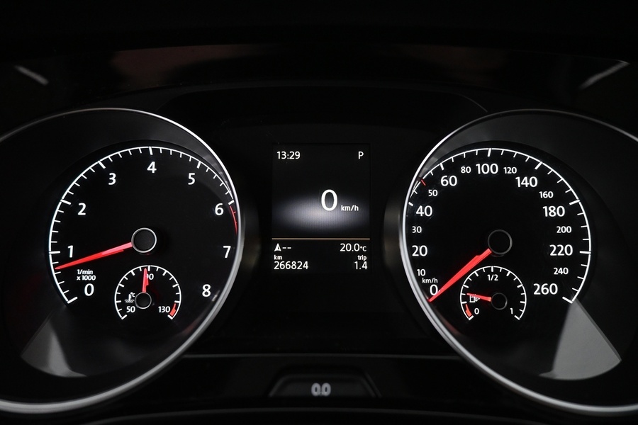 Volkswagen Touran vaihtoauto