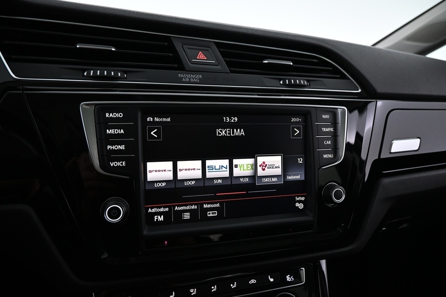 Volkswagen Touran vaihtoauto