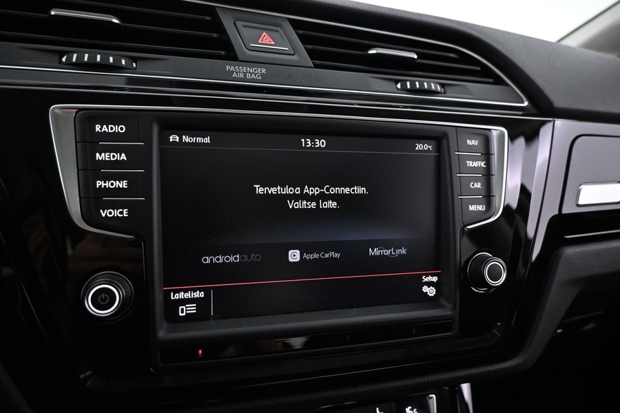 Volkswagen Touran vaihtoauto