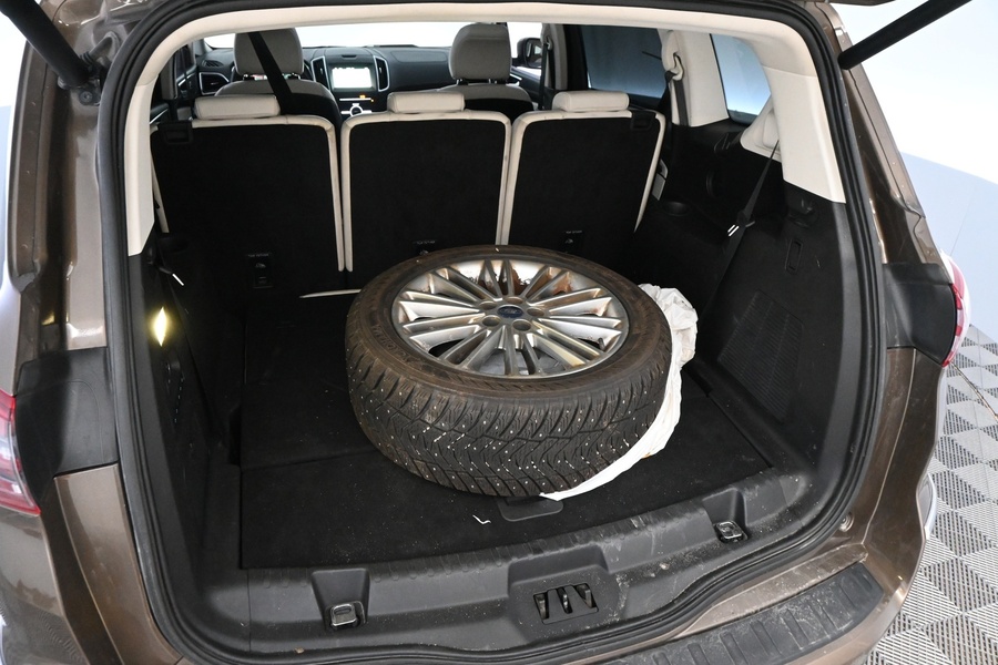 Ford S-MAX vaihtoauto