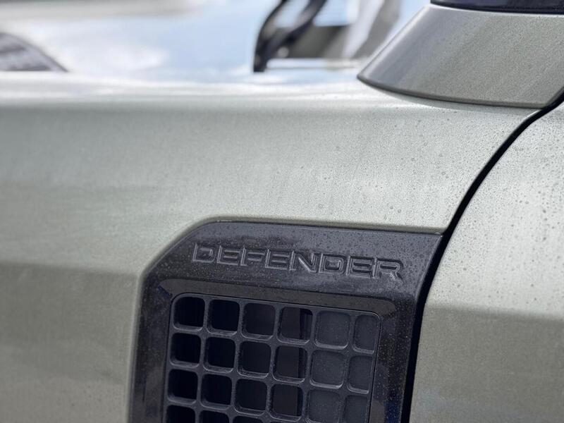 Land Rover Defender vaihtoauto