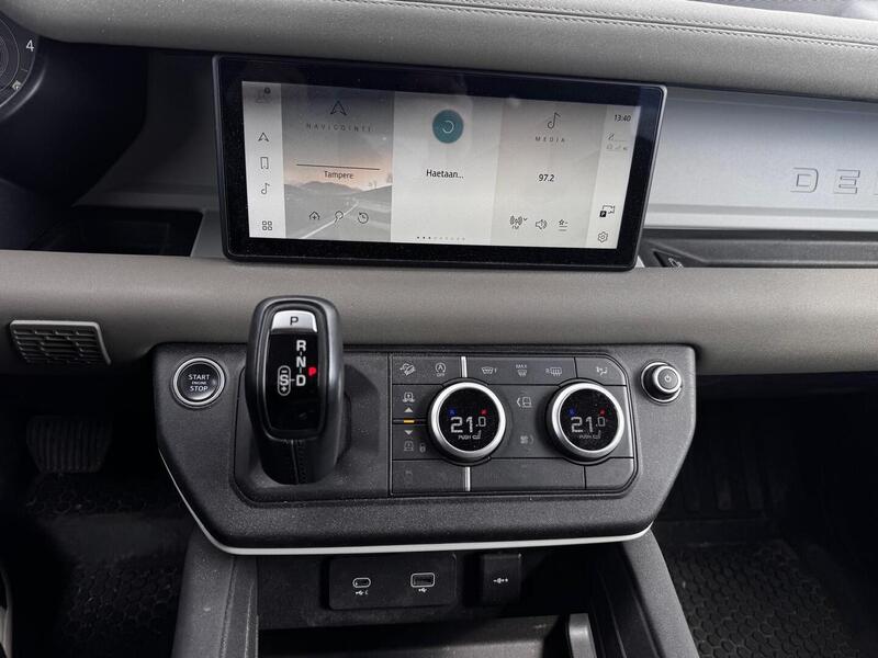 Land Rover Defender vaihtoauto