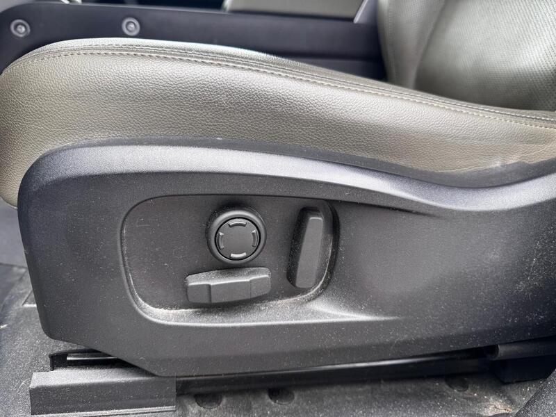 Land Rover Defender vaihtoauto