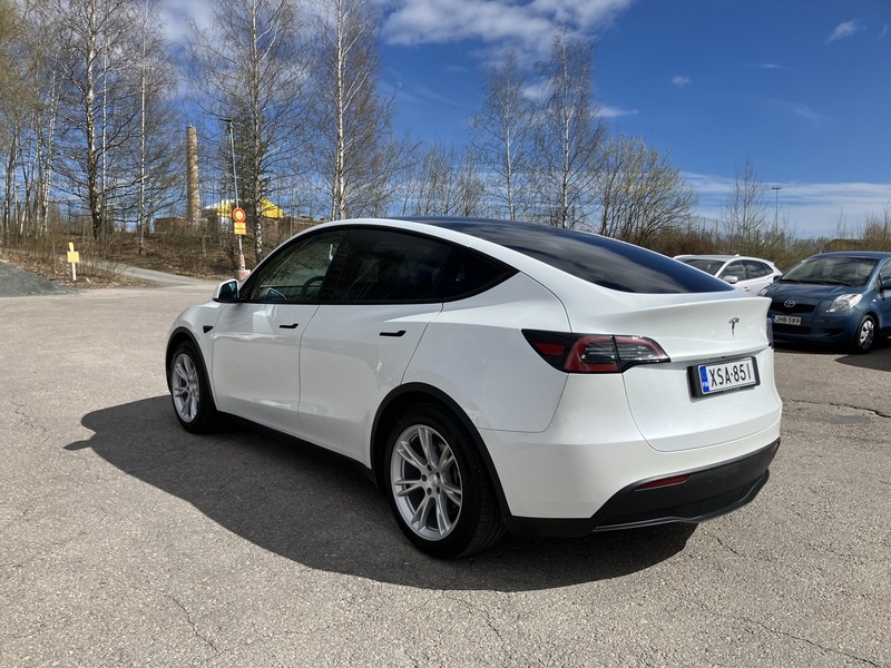 Tesla Model Y vaihtoauto