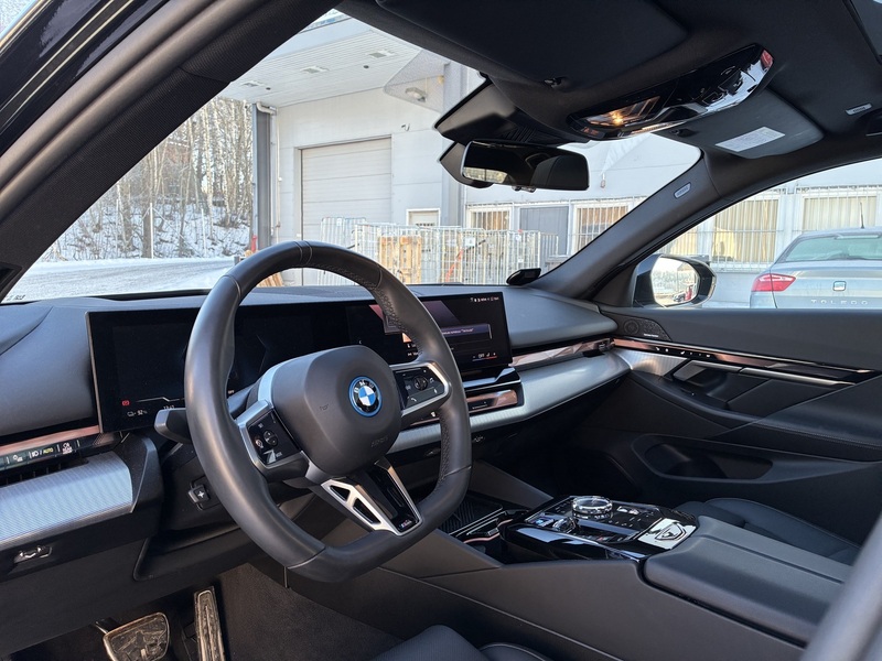 BMW i5 vaihtoauto