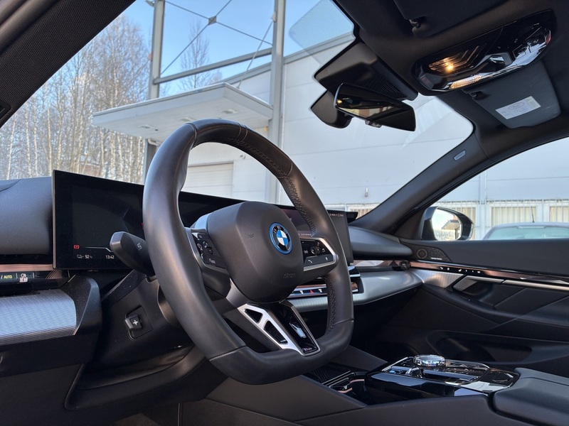 BMW i5 vaihtoauto