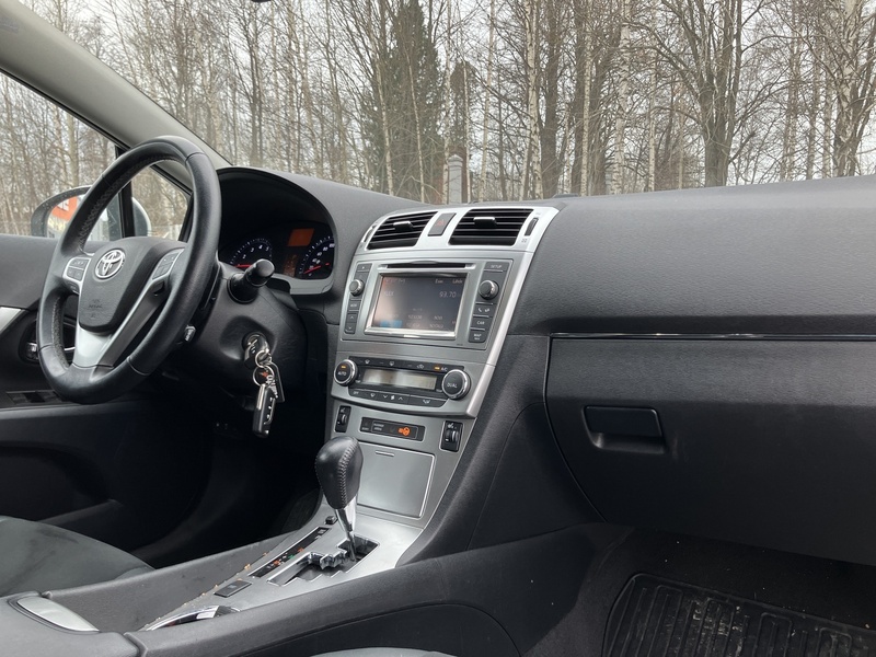 Toyota Avensis vaihtoauto