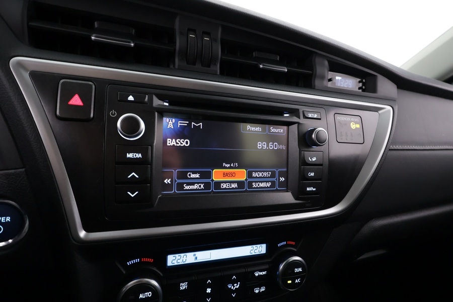 Toyota Auris vaihtoauto