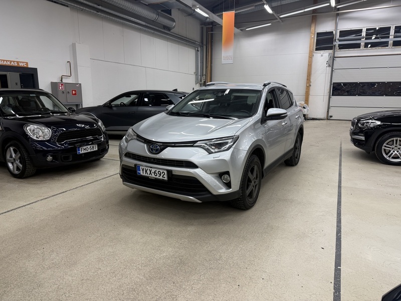 Toyota RAV4 vaihtoauto