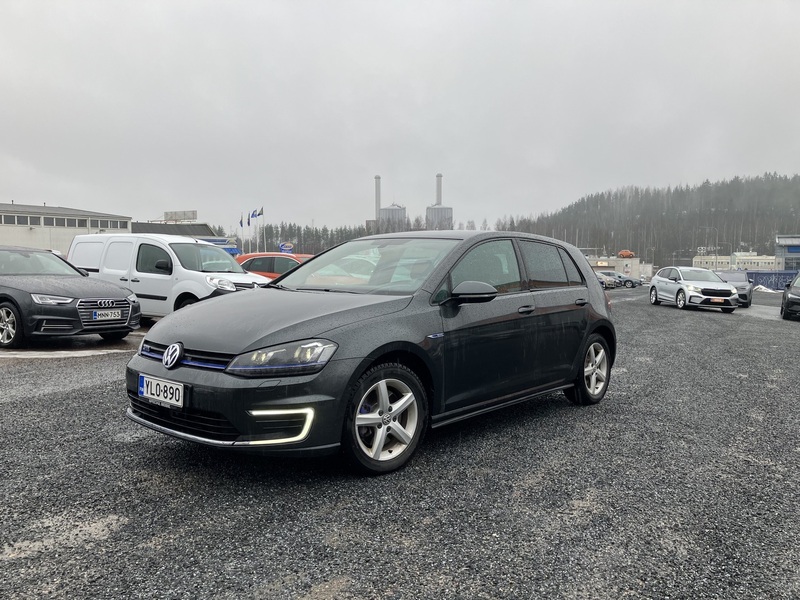 Volkswagen Golf vaihtoauto