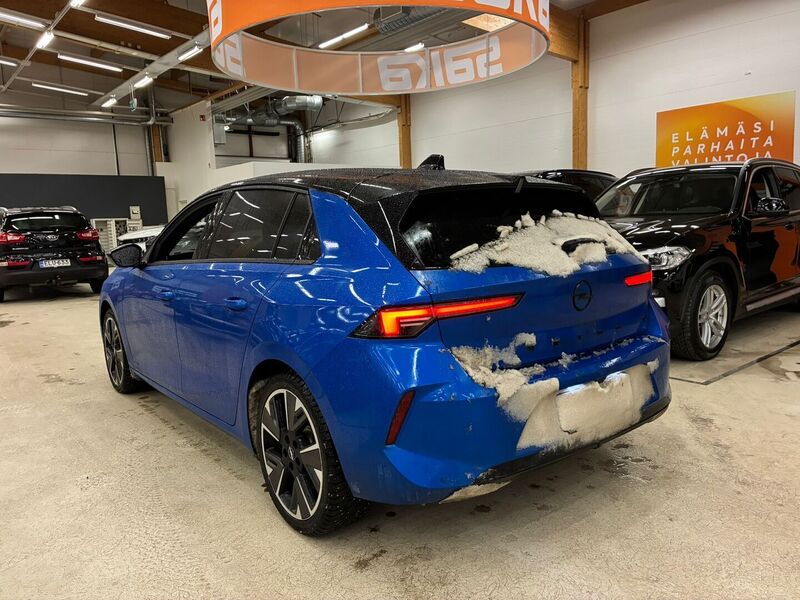 Opel Astra vaihtoauto