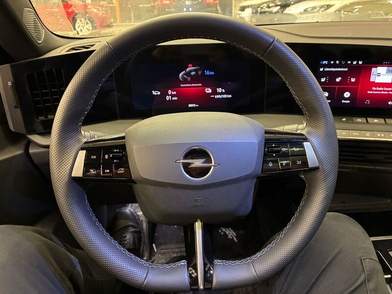 Opel Astra vaihtoauto