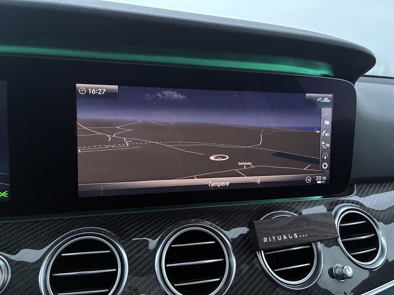 Mercedes-Benz E vaihtoauto