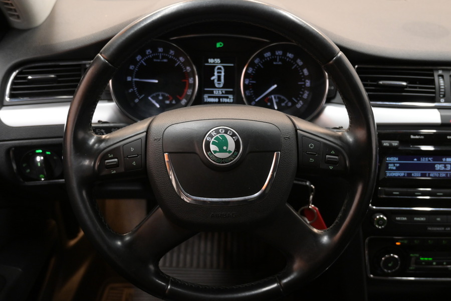 Skoda Superb vaihtoauto