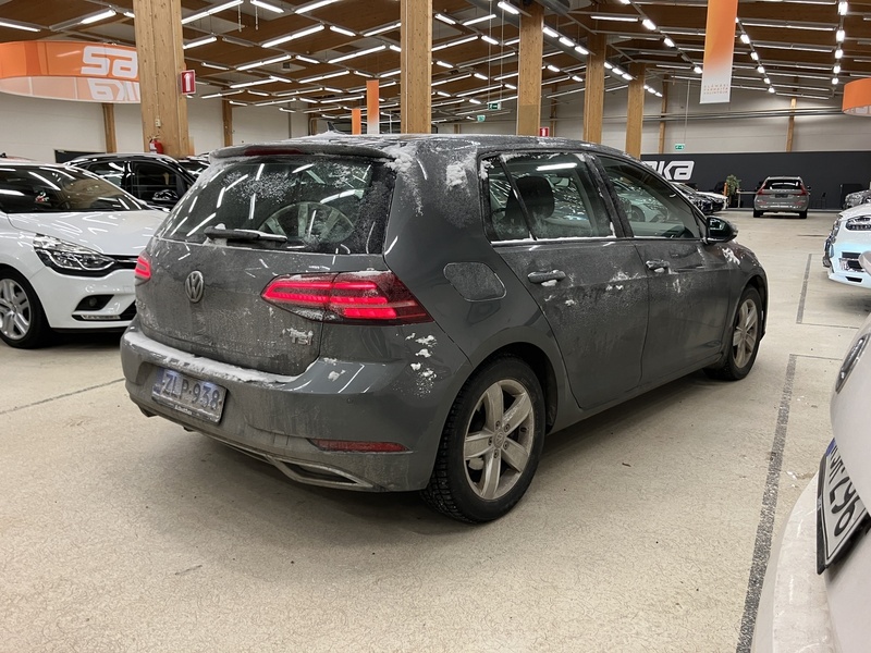 Volkswagen Golf vaihtoauto