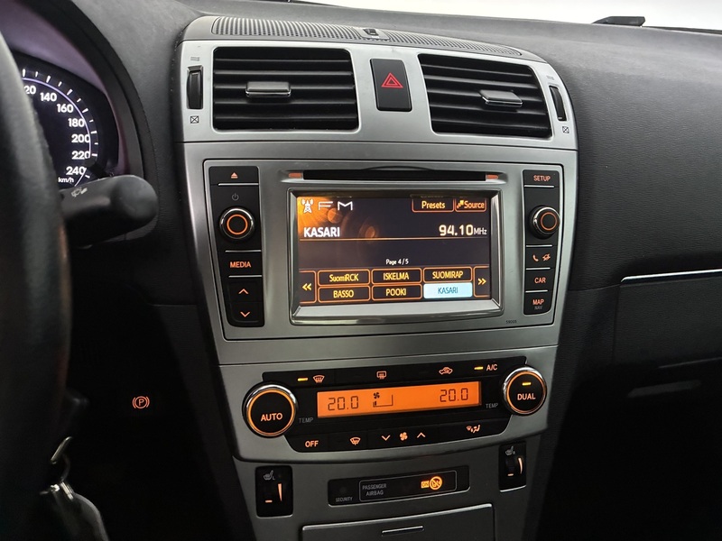 Toyota Avensis vaihtoauto