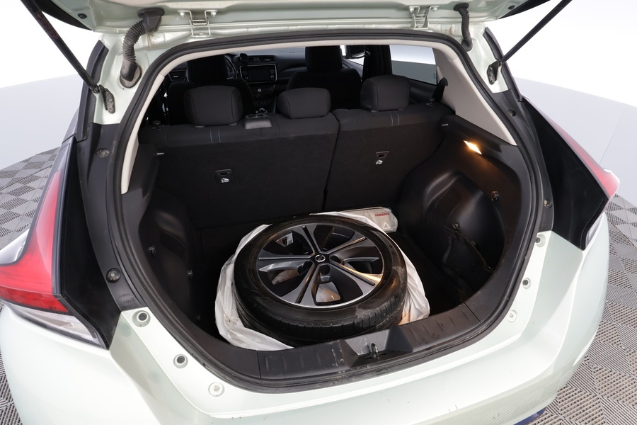 Nissan Leaf vaihtoauto