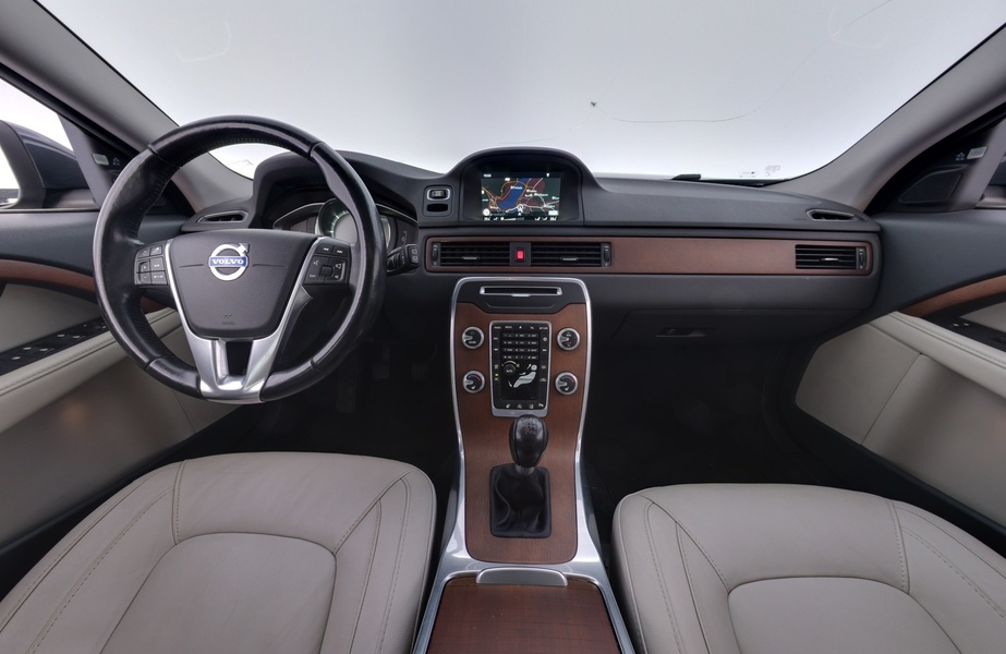 Volvo V70 vaihtoauto