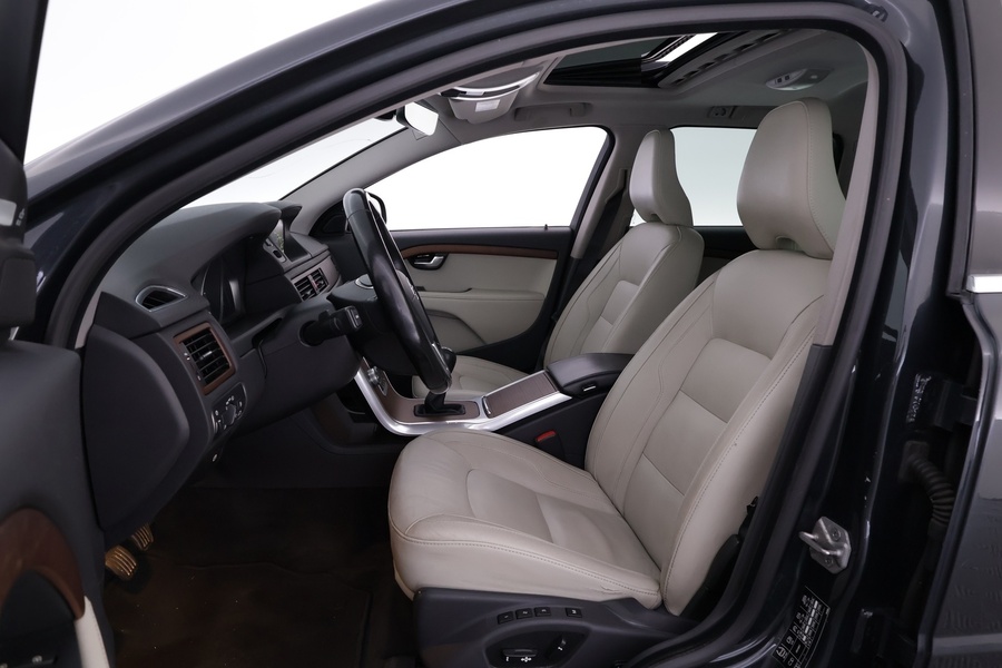 Volvo V70 vaihtoauto