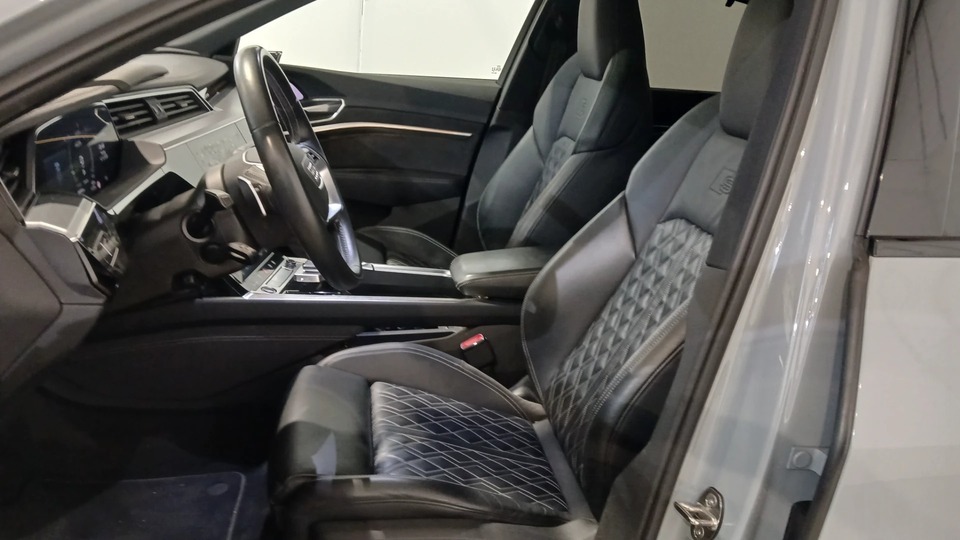 Audi e-tron vaihtoauto