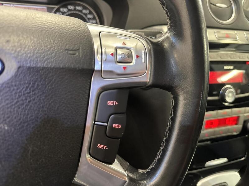 Ford S-MAX vaihtoauto