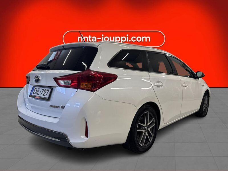 Toyota Auris vaihtoauto
