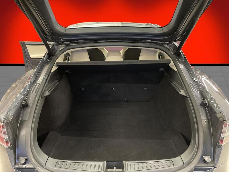 Tesla Model S vaihtoauto