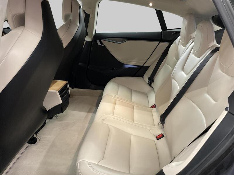 Tesla Model S vaihtoauto