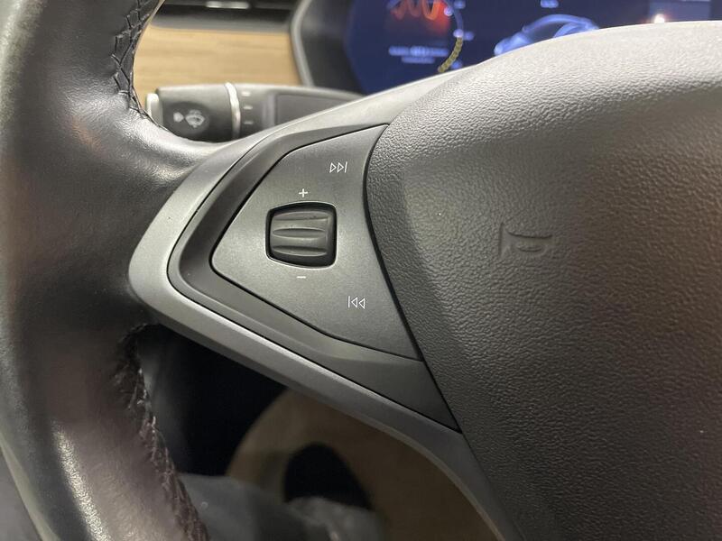 Tesla Model S vaihtoauto