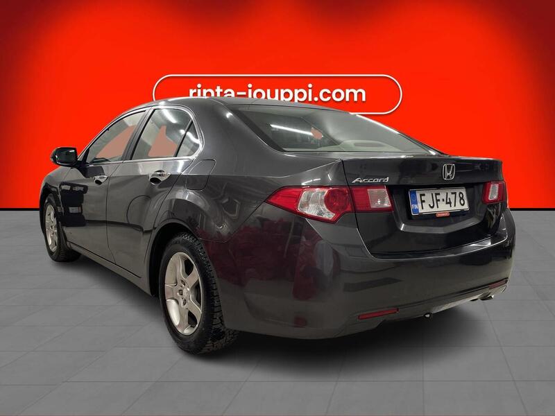 Honda Accord vaihtoauto