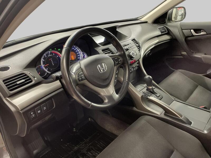 Honda Accord vaihtoauto