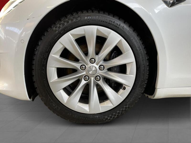 Tesla Model S vaihtoauto