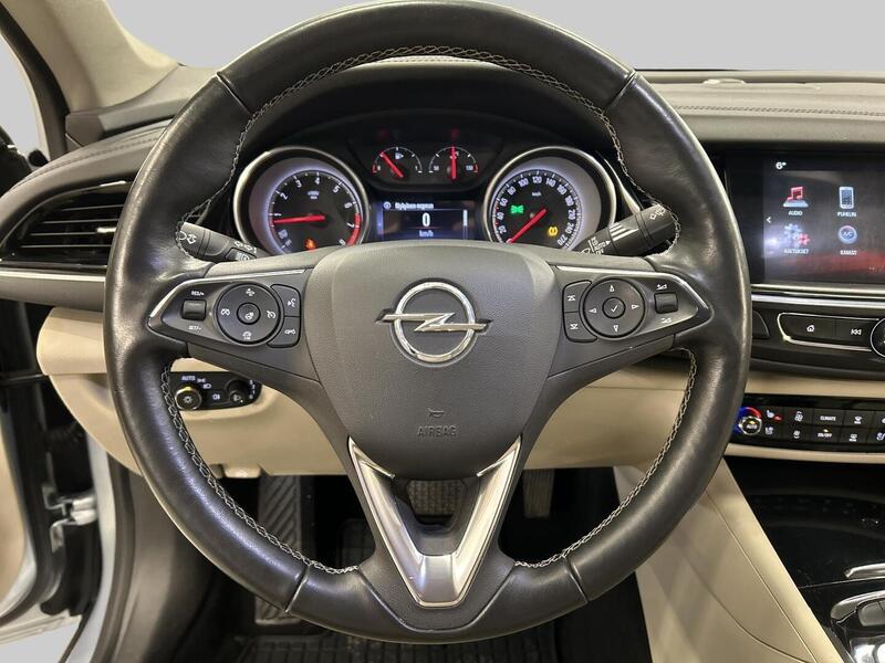 Opel Insignia vaihtoauto