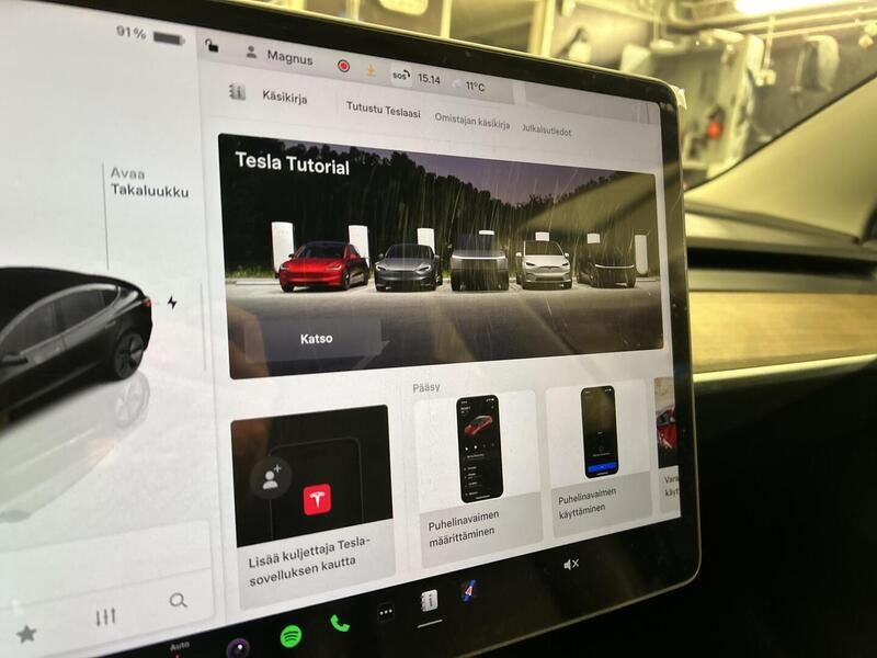 Tesla Model 3 vaihtoauto