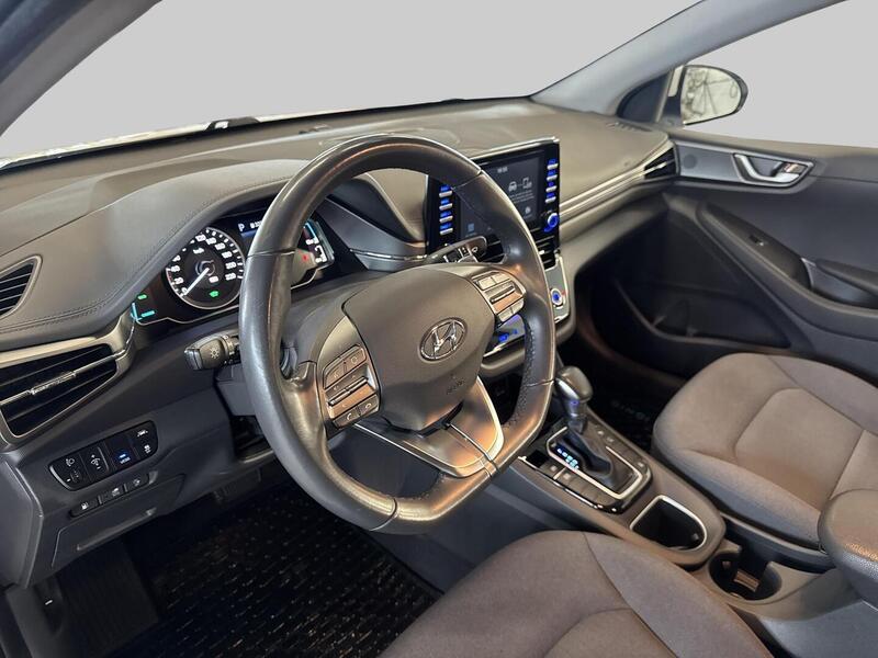 Hyundai IONIQ plug-in vaihtoauto