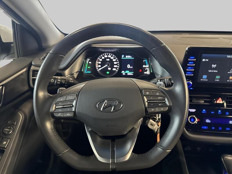 Hyundai IONIQ plug-in vaihtoauto
