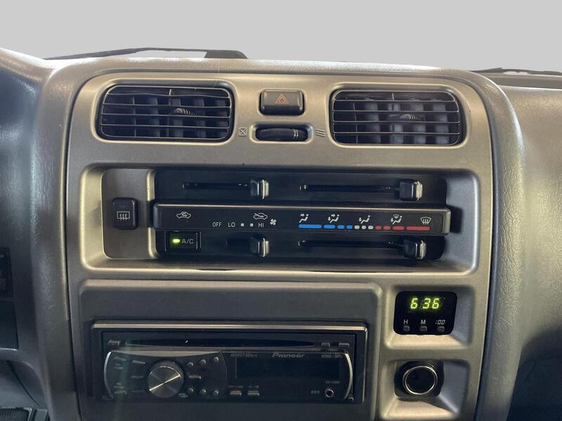 Toyota Hiace vaihtoauto