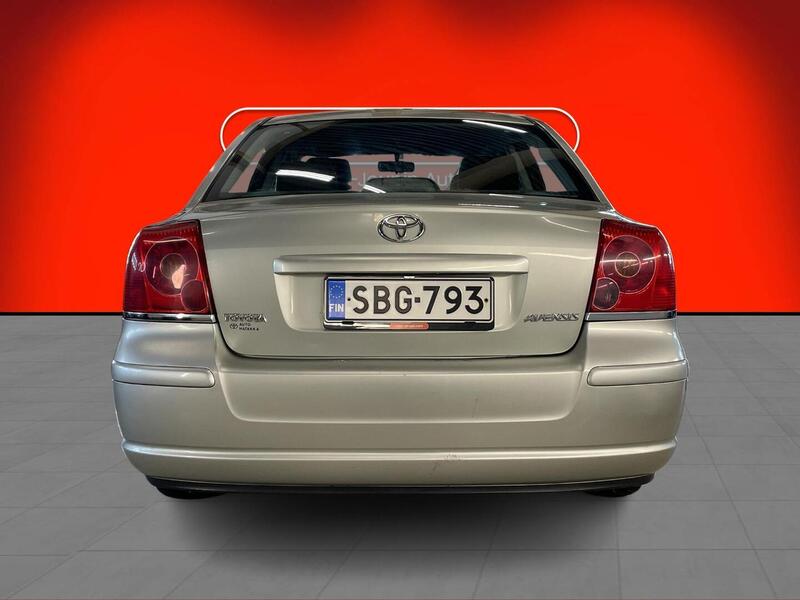 Toyota Avensis vaihtoauto