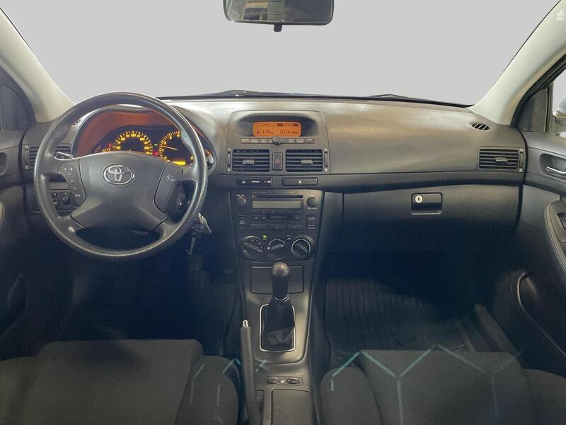 Toyota Avensis vaihtoauto