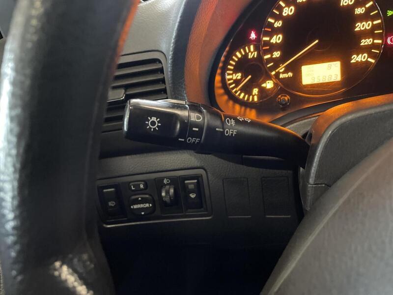 Toyota Avensis vaihtoauto