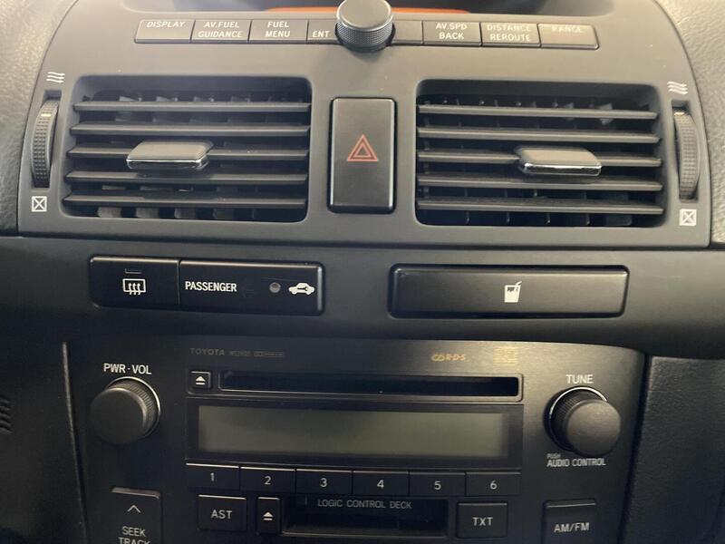 Toyota Avensis vaihtoauto