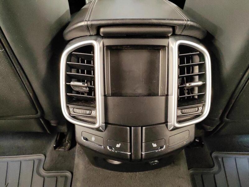 Porsche Cayenne vaihtoauto