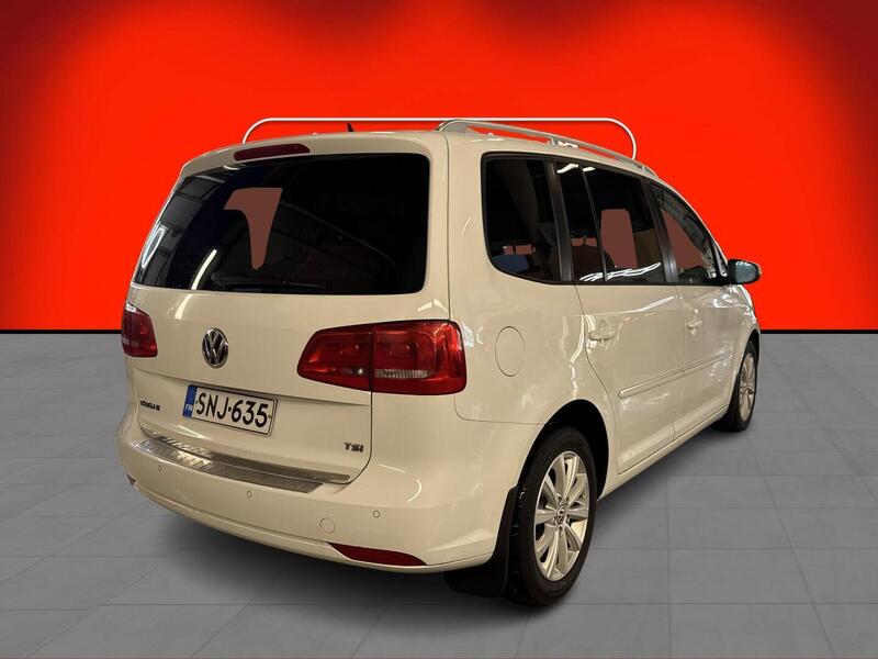 Volkswagen Touran vaihtoauto