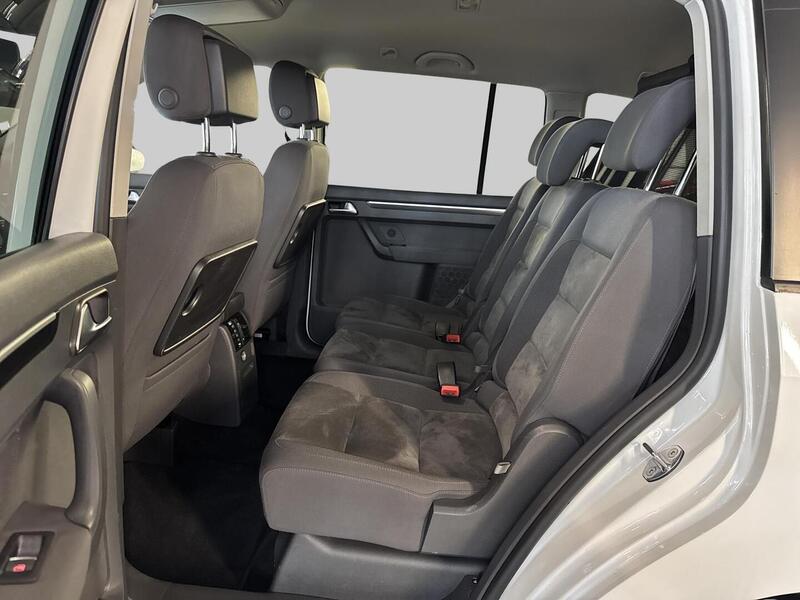 Volkswagen Touran vaihtoauto